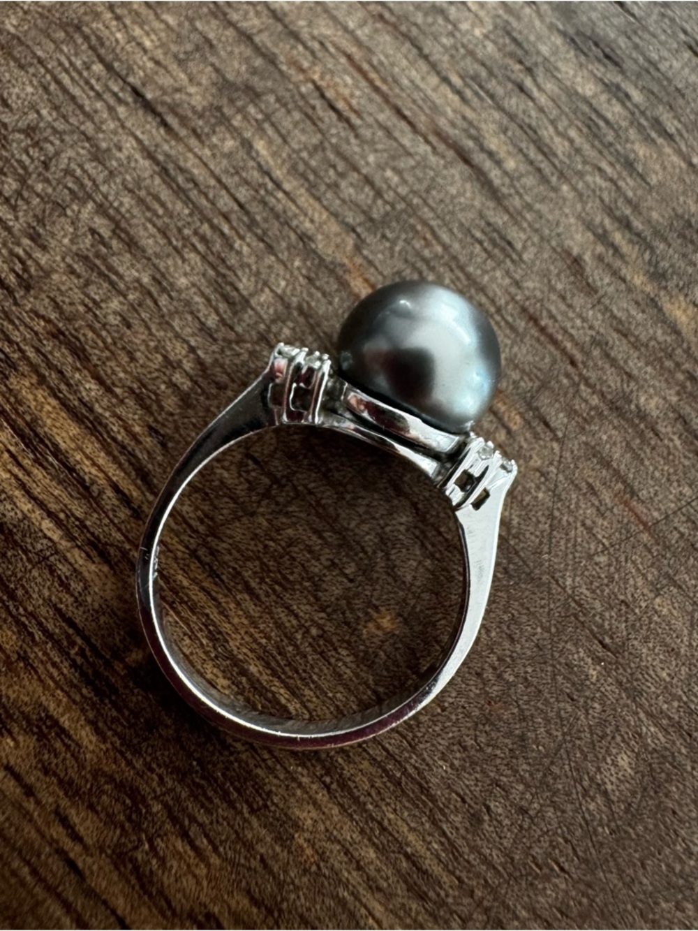 14k White Gold Tahitian CPI stamped Black Pearl Diamonds Size 7